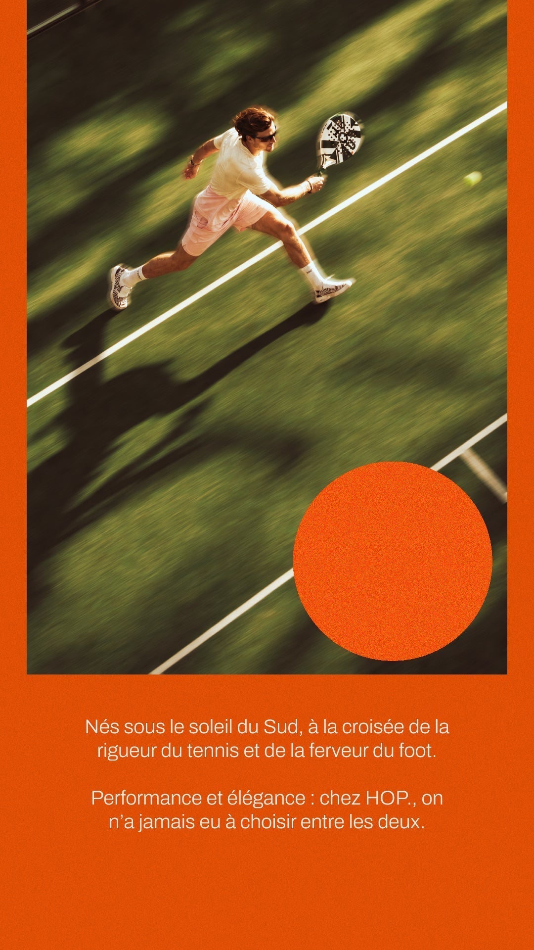 Joueur en tenue de padel élégante et technique HOP., style et performance sur le court